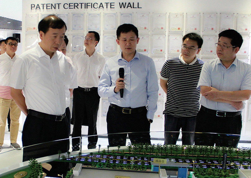 向导来访：：：2018.9东莞市市长肖亚非太阳集团tyc4633调研